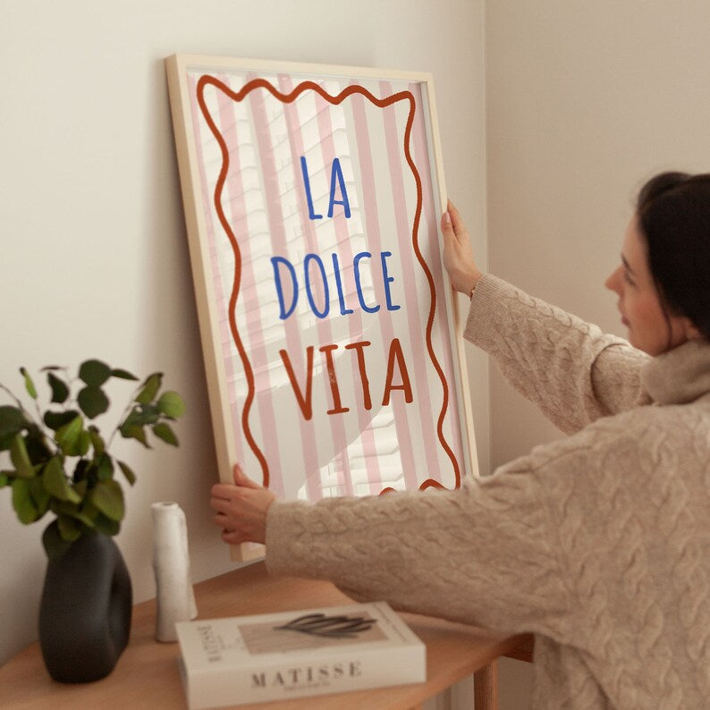 Side angle of the canvas poster highlighting the texture and quality of the material.