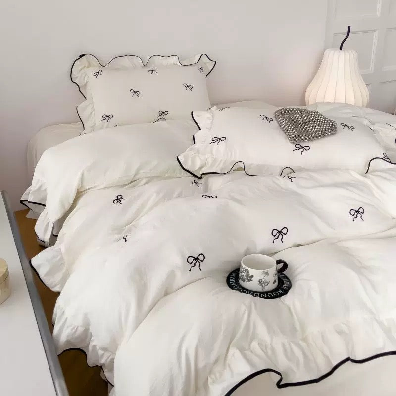 Princess-style frill duvet and pillow set for a dreamy room