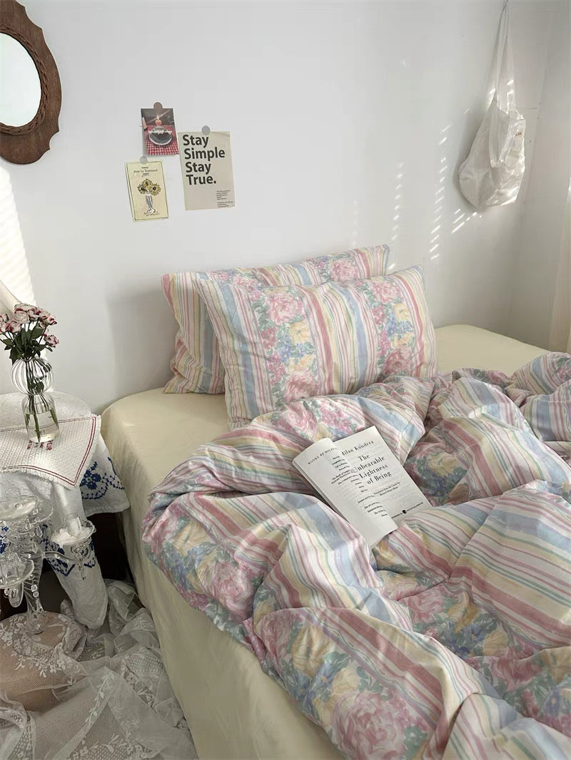 Elegant floral cotton bedding featuring vintage garden print for classic romantic home styling and peaceful everyday relaxation.
